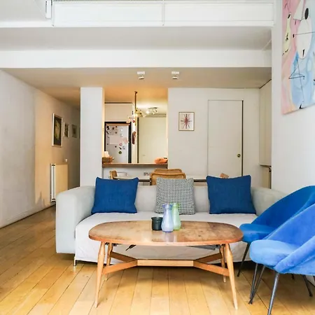 Spacious Family Nest Near Belleville Apartment Paris