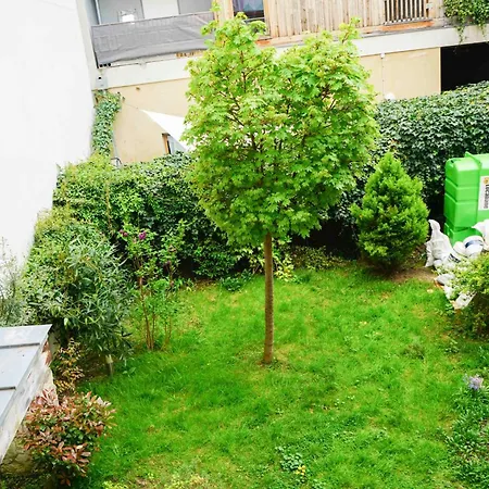 Apartment Spacious Family Nest Near Belleville Paris
